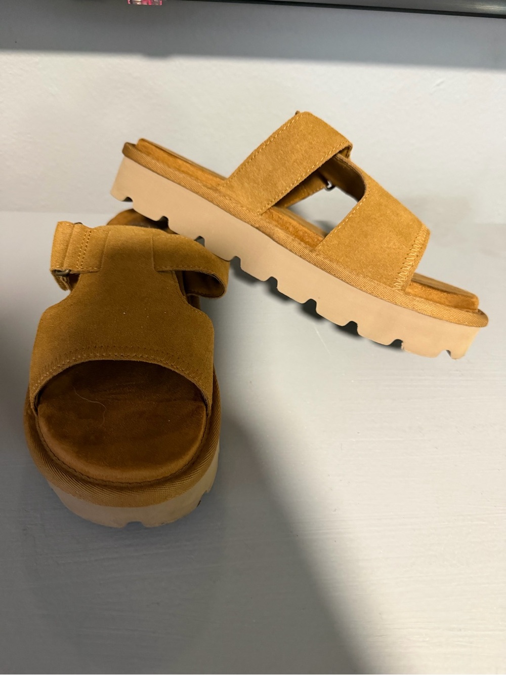 Koolaburra By UGG Tizz Sandal brown women’s sandals slip on size 9